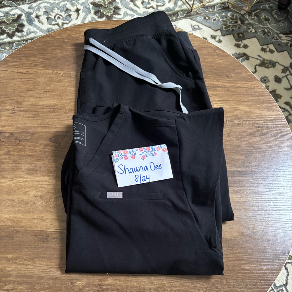 Women’s Figs Set